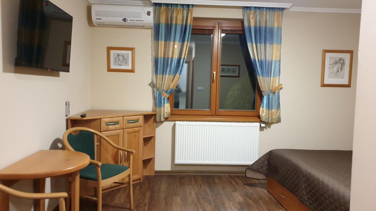 Penzion U Vlku فالتيس المظهر الخارجي الصورة
